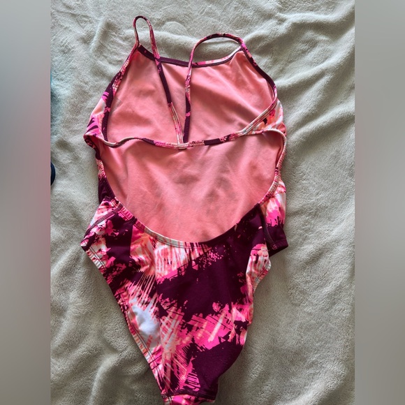 Nike one piece swimsuit. Size 32 - Picture 2 of 3